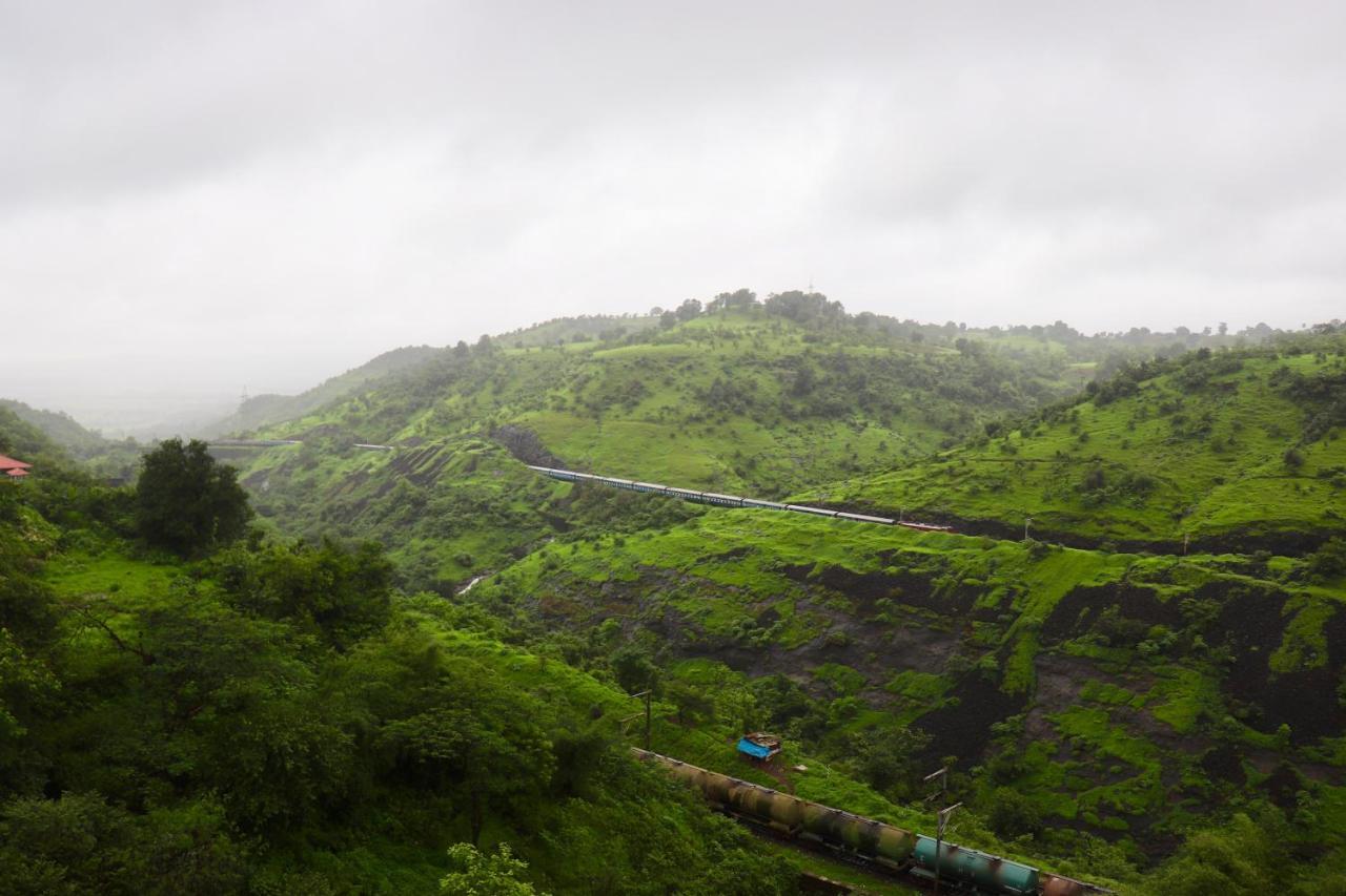 Manas Resort With Petting Zoo, Igatpuri Zewnętrze zdjęcie