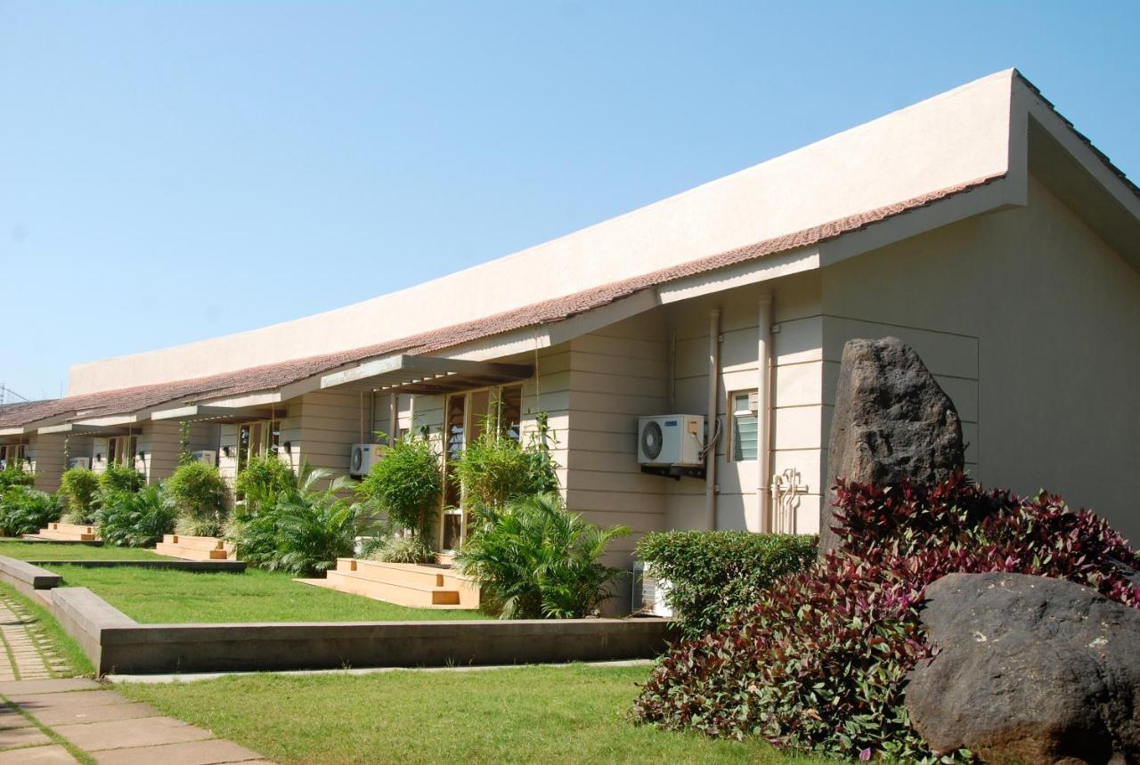 Manas Resort With Petting Zoo, Igatpuri Zewnętrze zdjęcie